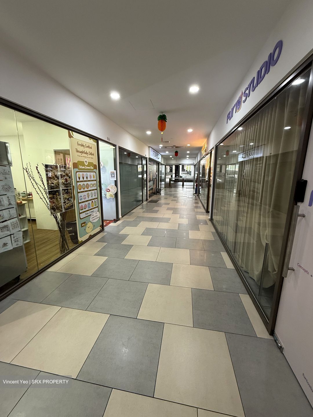 Kensington Square (D19), Retail #551030831